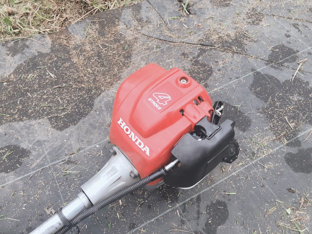 草刈り機